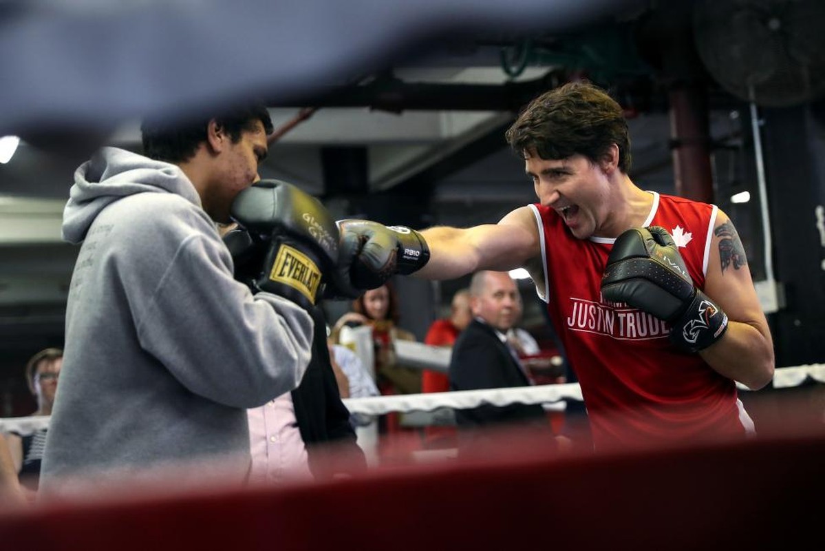 Chum anh Thu tuong Canada dien trai pho dien tai choi boxing-Hinh-5